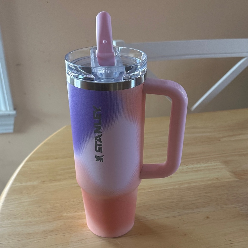 Stanley 30 oz. Pink and Purple Ombre Tumbler never used
